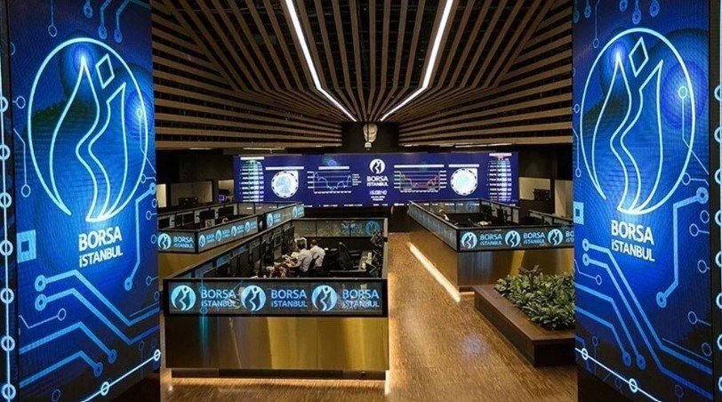 BIST 100 endeksi Borsa İstanbul'da yüzde 0,06 artışla 9.927,42 puandan açıldı. Önceki kapanışa göre 6,02 puan ve yüzde 0,06 artışla açılış yapan BIST 100 endeksi 9.927,42 puana yükseldi.