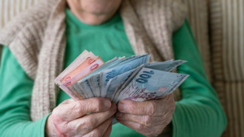 2024'te emeklilik başvurusunda bulunanlar, 2025'te yapılan başvurulara göre aylık ödemelerde yüzde 30-35 daha fazla kazanacak.