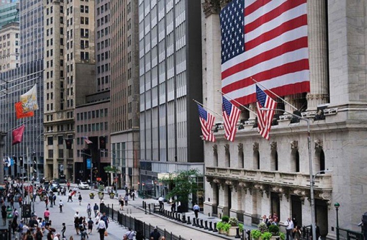 Birçok kişi, bölmede işlem gören hisse senetlerinin piyasa değeri söz konusu olduğunda, New York Borsası'nın dünyanın en büyük bölmesi olduğunu savunuyor